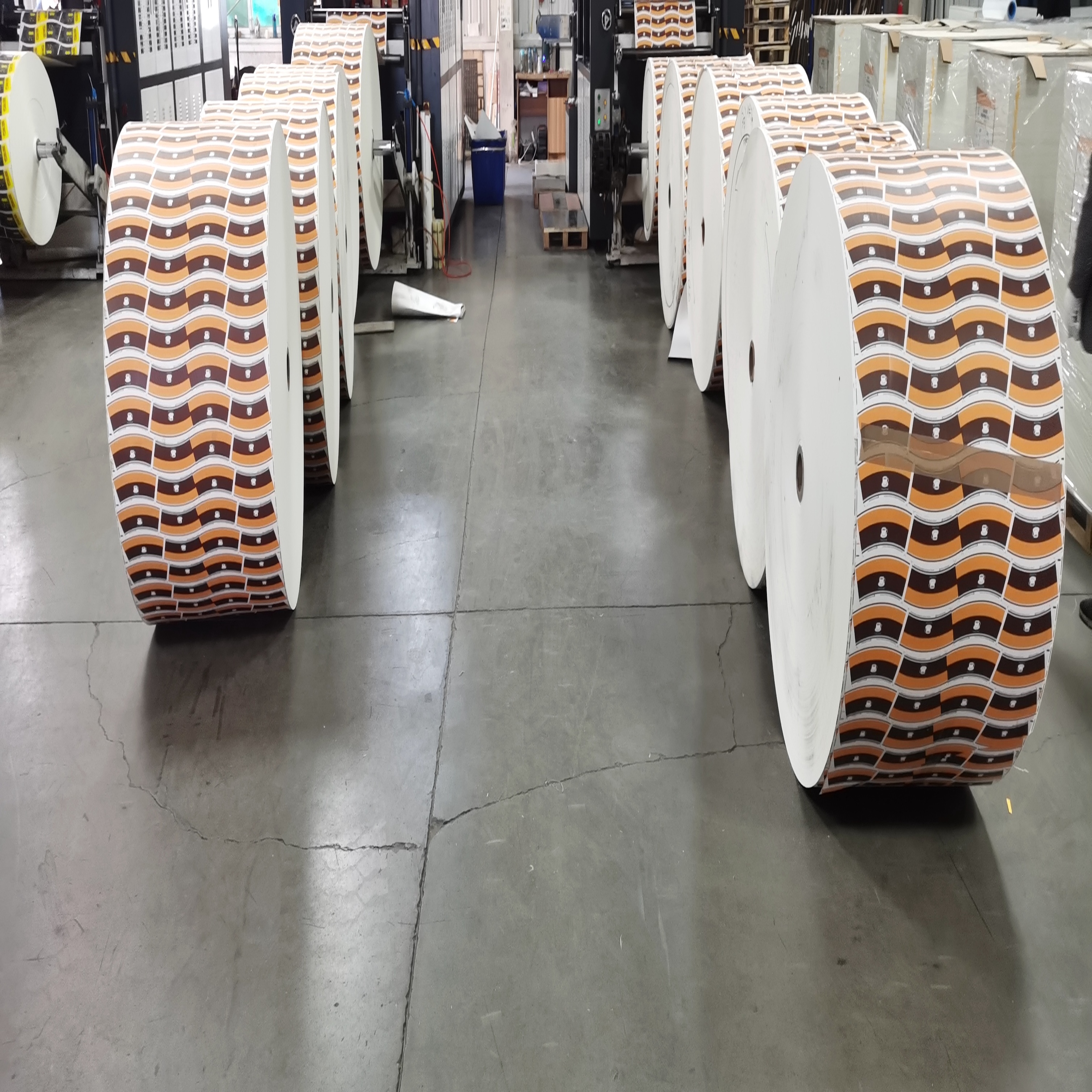 Custom Printed Eco-Friendly Kraft Paper Cup Roll PE Coated  for Making Paper Cups